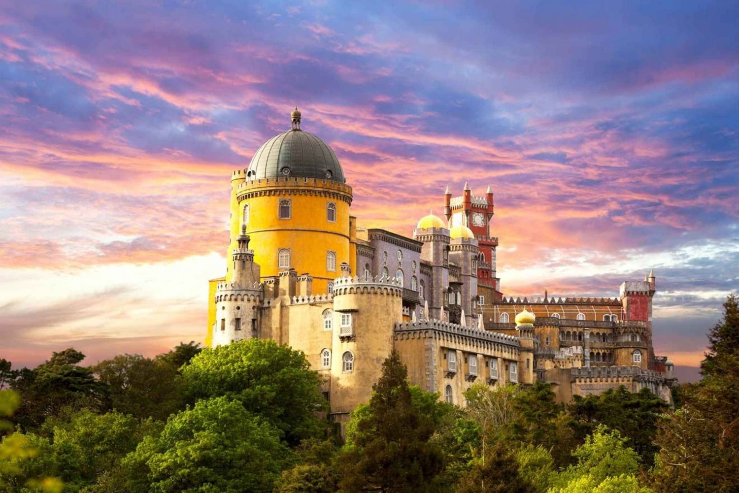 Sintra:Pena Palace,Moorish Castle & Q-Regaleira Private Tour