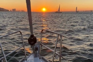 Lisbon: Private Tagus River Sunset Cruise on a Luxury Boat