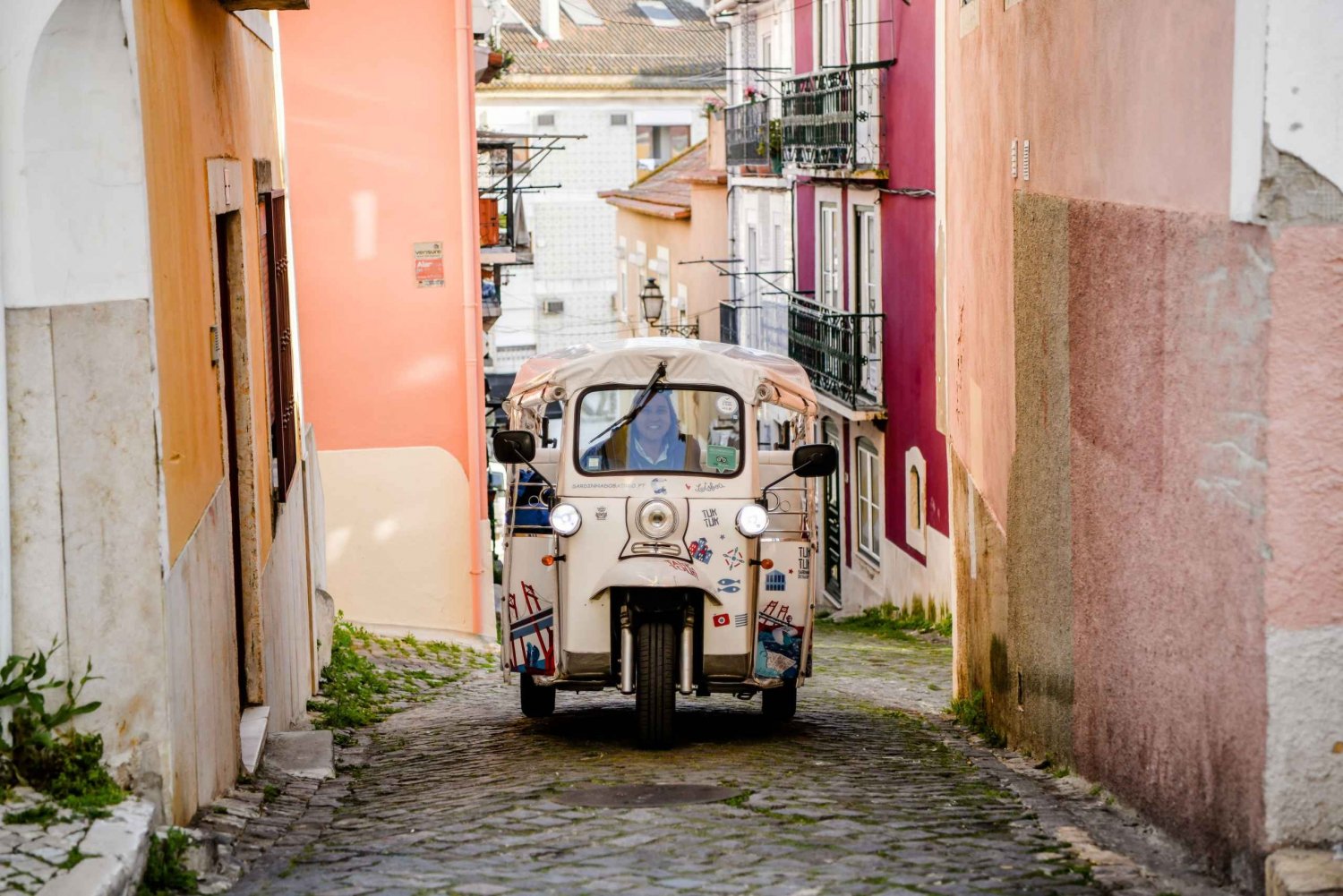Lisbon: Private Food & Wine City Tour by Eco Tuk Tuk