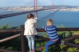 Lisbon: Private Tuk Tuk Tour Christ the King & Abril Bridge