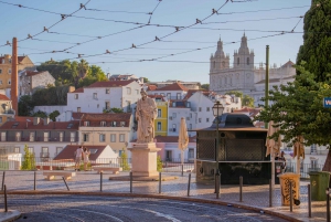Lisboa: Tuk-Tuk-tur på fransk eller tysk med ekte lokal guide