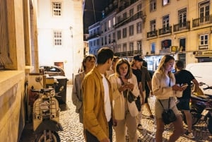 Lisbon: Pub Crawl with Open Bar, Shots, & VIP Club Entry