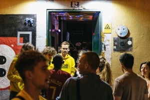 Lisbon: Pub Crawl with Open Bar, Shots, & VIP Club Entry