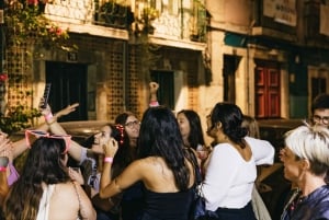 Lisbon: Pub Crawl with Open Bar, Shots, & VIP Club Entry