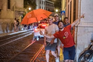 Lisbon: Pub Crawl with Open Bar and VIP Club Entry