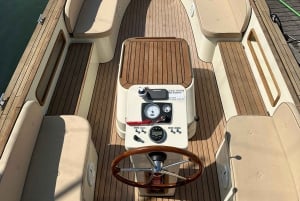 Cruzeiro exclusivo ao pôr do sol em Lisboa – pizza e open bar