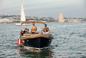 Cruzeiro exclusivo ao pôr do sol em Lisboa – pizza e open bar