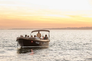 Cruzeiro exclusivo ao pôr do sol em Lisboa – pizza e open bar