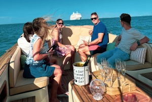 Cruzeiro exclusivo ao pôr do sol em Lisboa – pizza e open bar