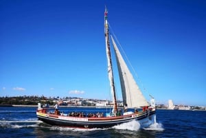 Lisbon: River Tagus Sightseeing Cruise in Traditional Vessel