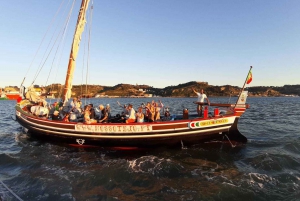 Lisbon: River Tagus Sightseeing Cruise in Traditional Vessel