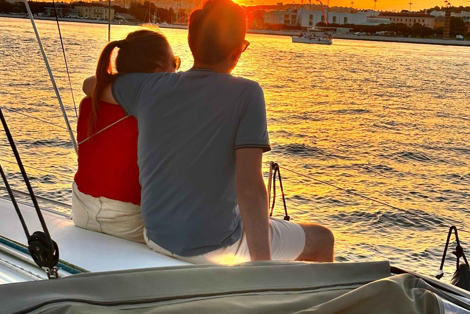 Lissabon: Romantisk kryssning med vin och portugisiska tapas