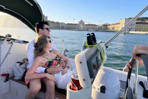 Lisbon: Romantic Sunset Cruise With Wine & Portuguese Tapas