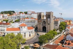 Lisbon Tuktuk sightseeing city tour (Old town/Alfama)