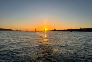 Lisbon: Sailboat Sunset Tour with a Drink