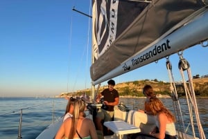 Lisbon: Sailboat Tour with Local Guide and Green Wine