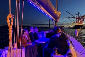 Lisbon: Sailboat Tour with Local Guide and Green Wine