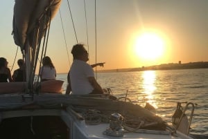 Lisbona: Navigare con storia e vino