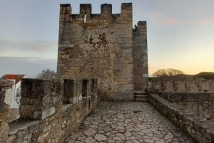 Lisbon: São Jorge Castle Skip-the-Line Entry with Audioguide