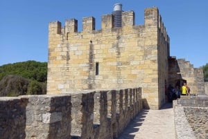 Lisbon: São Jorge Castle Skip-the-Line Entry with Audioguide