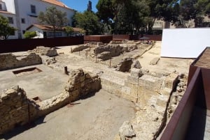 Lisbon: São Jorge Castle Skip-the-Line Entry with Audioguide