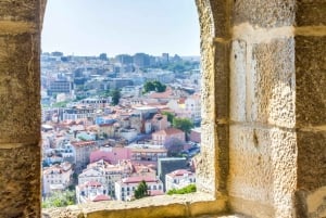 Lisbon: Sao Jorge Castle Skip-the-Line Ticket with Guide