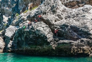 Lissabon: Sesimbra/Arrábida Naturpark Coasteering Abenteuer