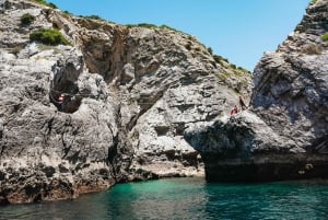 Lissabon: Sesimbra/Arrábida Naturpark Coasteering Abenteuer