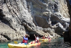 Lisbon: Sesimbra Kayak Discovery Experience