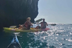 Lisbon: Sesimbra Kayak Discovery Experience
