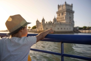 Lisbon: Sightseeing Boat Tour with Hop-On Hop-Off Option