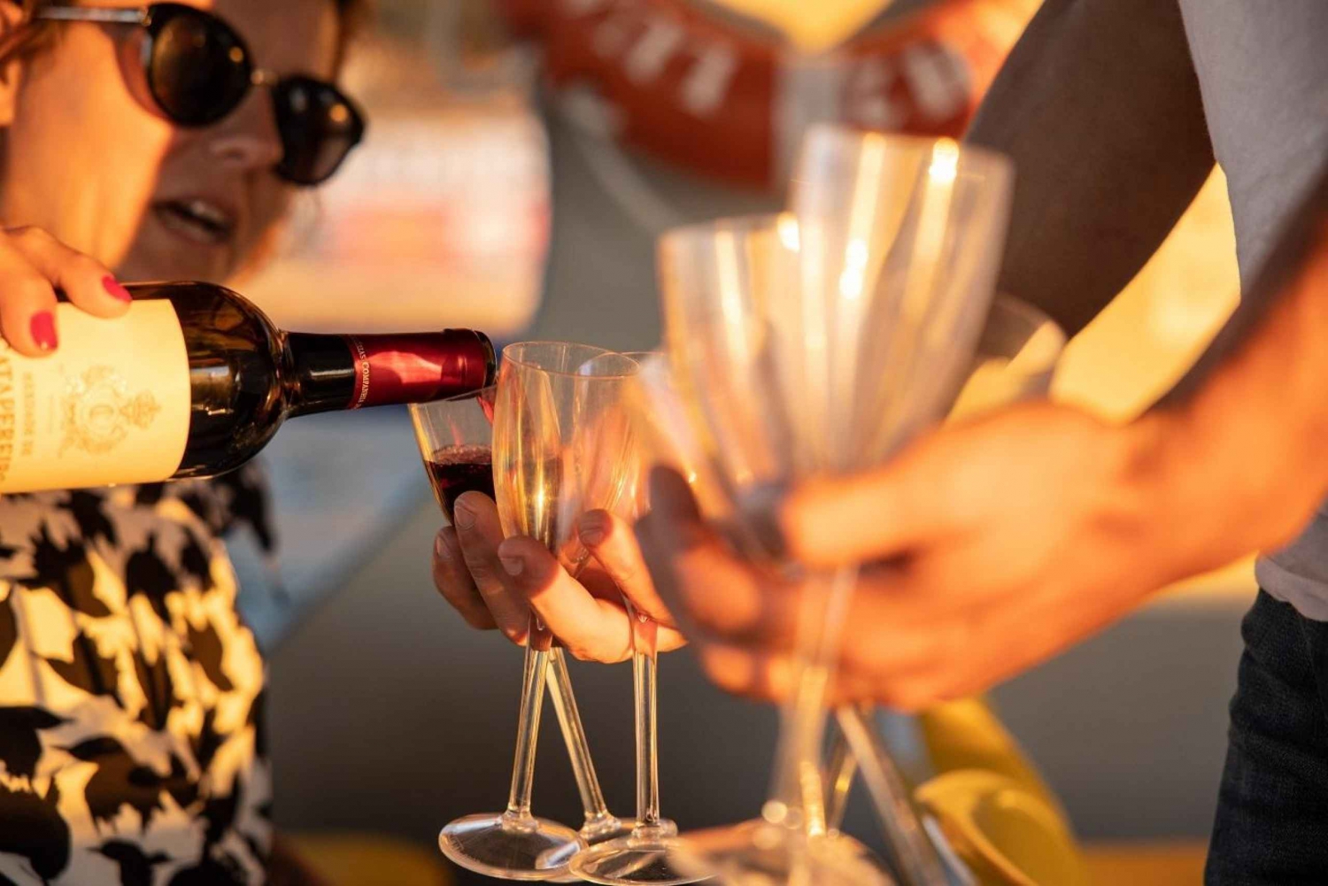 Lisbon: Sightseeing Boat Tour with Hop-On Hop-Off Option