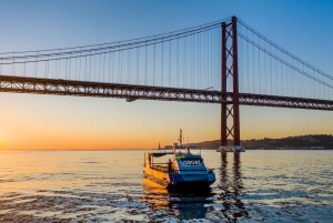 Lisbon: Sightseeing Boat Tour with Hop-On Hop-Off Option