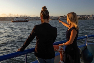 Lisbon: Sightseeing Boat Tour with Hop-On Hop-Off Option
