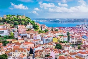 Lisbon: Sightseeing City Tour by Tuk-Tuk