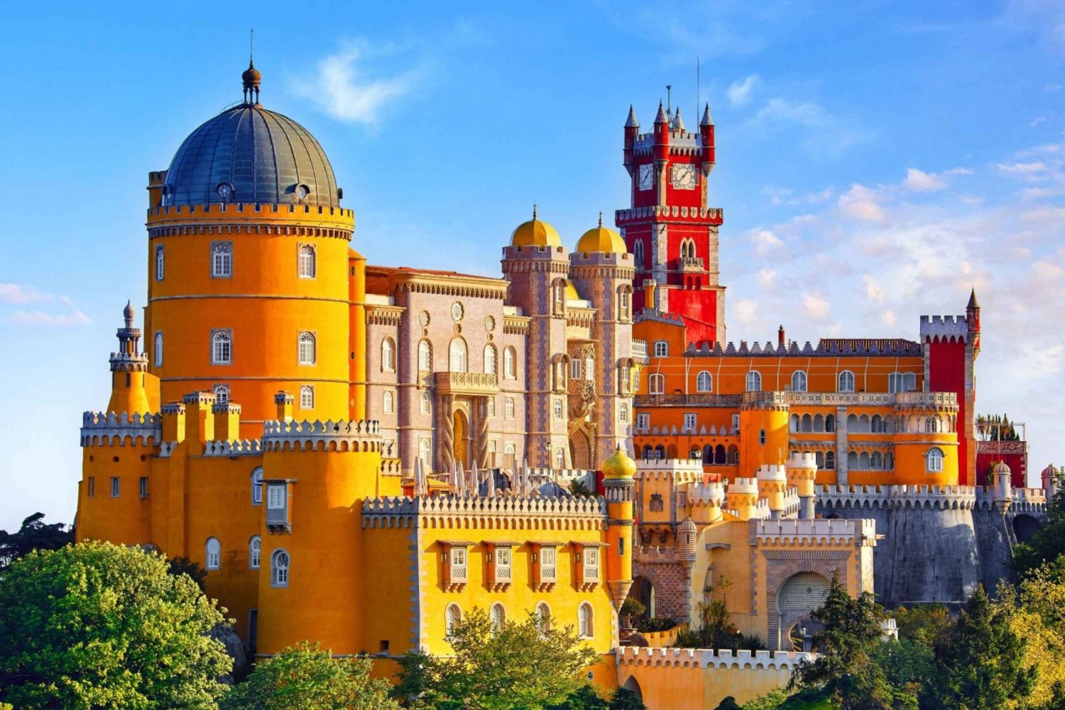 Lisbon: Sintra, Pena Palace and Cascais Region Private Tour