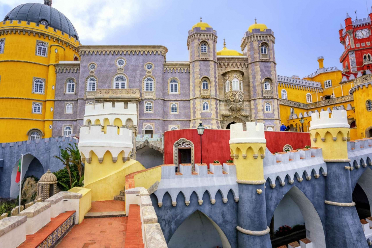 Lisbon: Sintra, Pena Palace and Cascais Region Private Tour