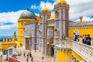 Lisbon: Sintra, Pena Palace and Cascais Region Private Tour