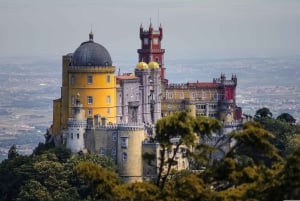 Lisbon: Sintra, Pena, Moorish Castle & Regaleira Day Tour