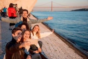 Lissabon: Sintra, Pena-Palast, Belém-Tour + Bootsfahrt bei Sonnenuntergang