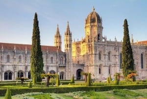 Lissabon: Sintra, Pena-Palast, Belém-Tour + Bootsfahrt bei Sonnenuntergang