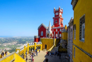 Lissabon: Sintra, Pena-Palast, Regaleira und Cascais Tour