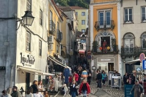 Lisbon: Sintra, Regaleira, Pena Palace, Cascais Day Tour