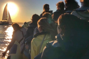 リスボンスピードボートの夕日と記念碑の観光