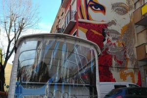 Arte urbano en Lisboa en tuk tuk: descubrimiento de grafitis y murales
