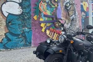 Lisbon: Street Art Sidecar Tour with Hotel Pickup