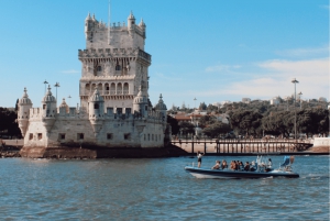 Lisboa: Excursión en Catamarán al Atardecer y el Vino