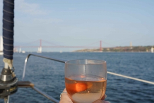 Lisbon: Day, Afternoon, or Sunset Boat Cruise with Wine