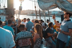 Lisbon: Sunset Boat Party with Live DJ and Night Club Entry