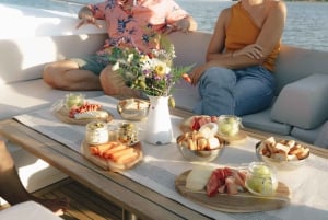 Rondvaart bij zonsondergang in Lissabon met lokale hapjes en drankjes